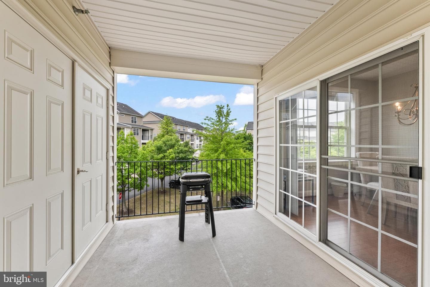 2111 Abbottsbury Way photo 18