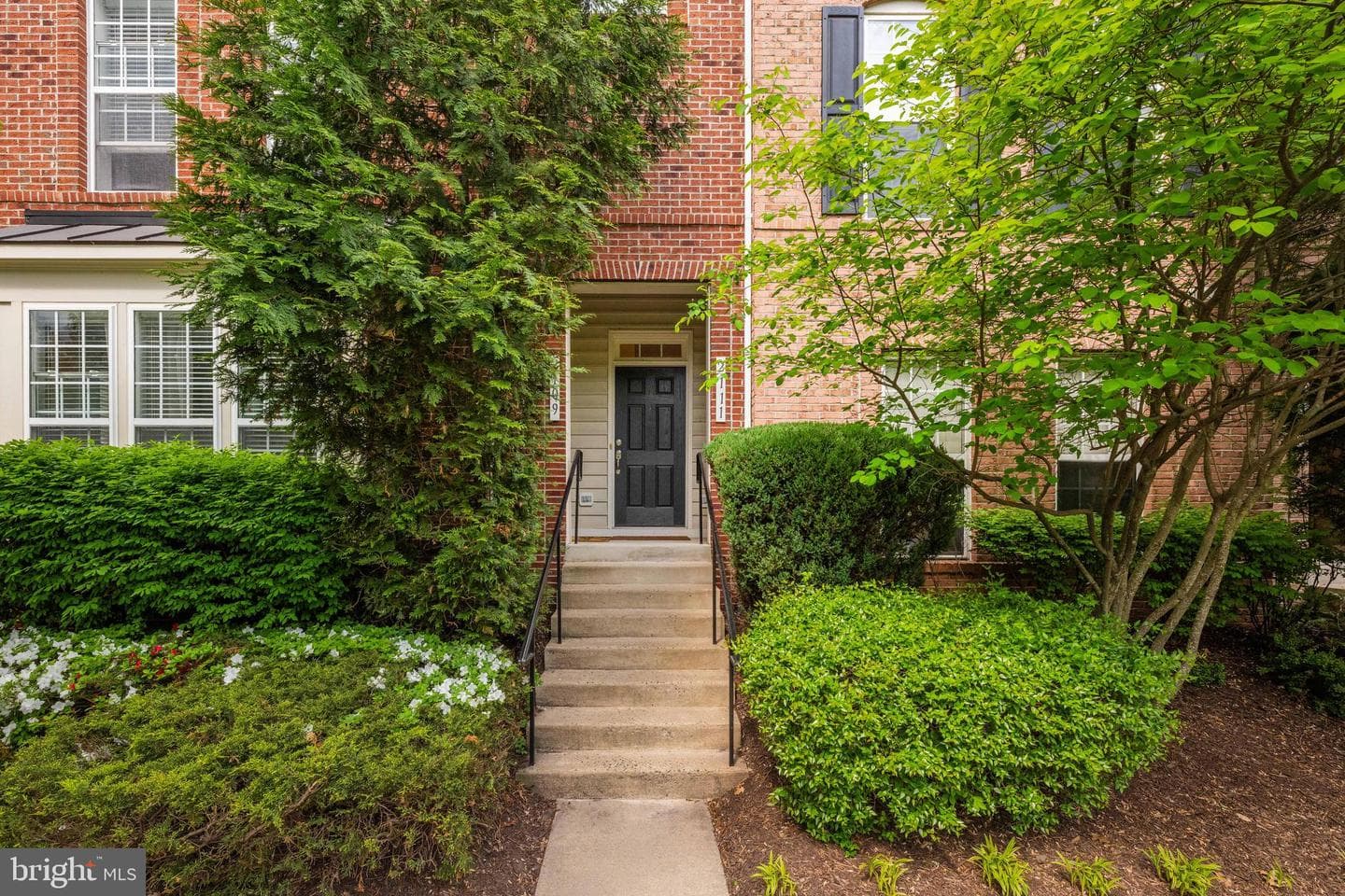 2111 Abbottsbury Way photo 2
