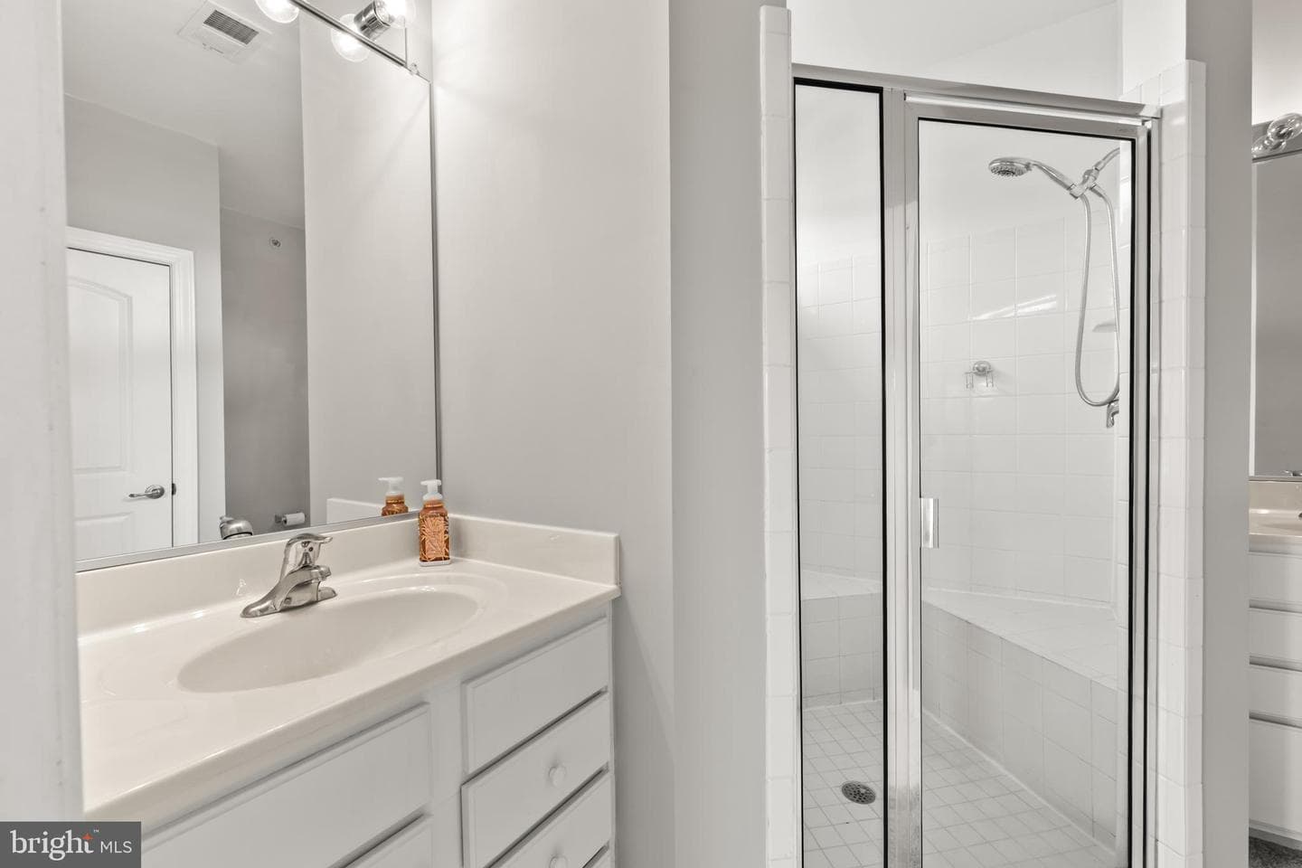 2111 Abbottsbury Way photo 28