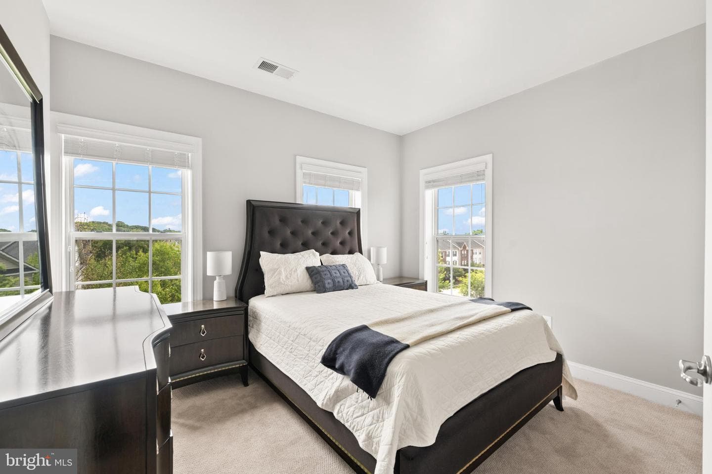 2111 Abbottsbury Way photo 29