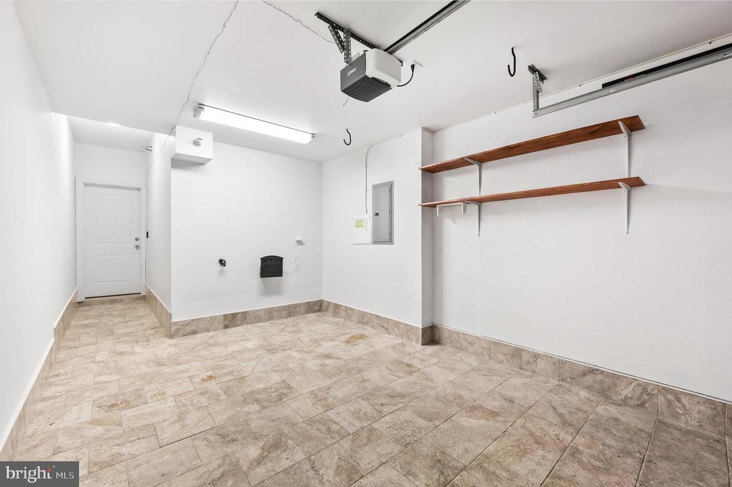 2111 Abbottsbury Way photo 35