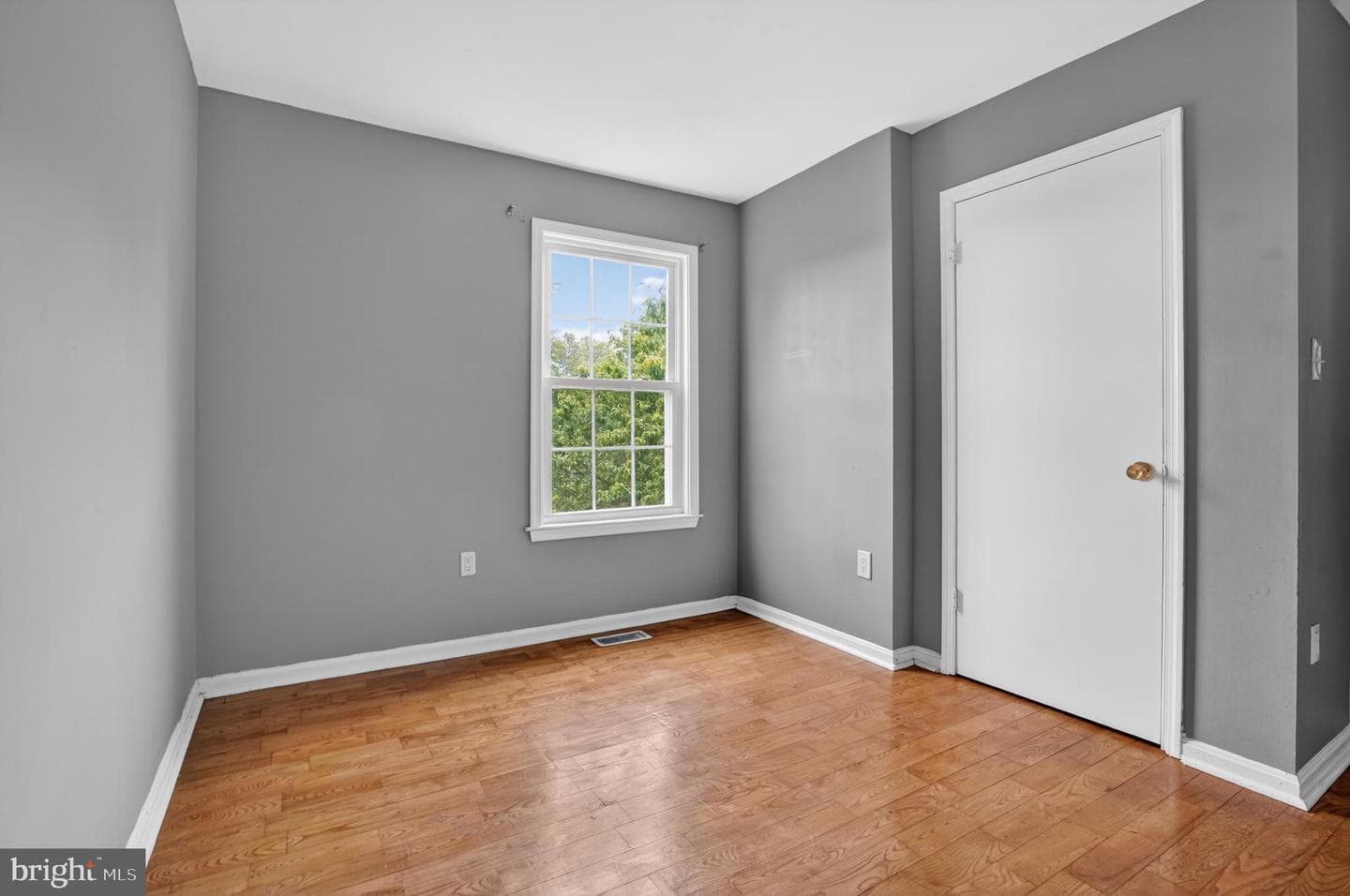 5815 Riverside Drive photo 11