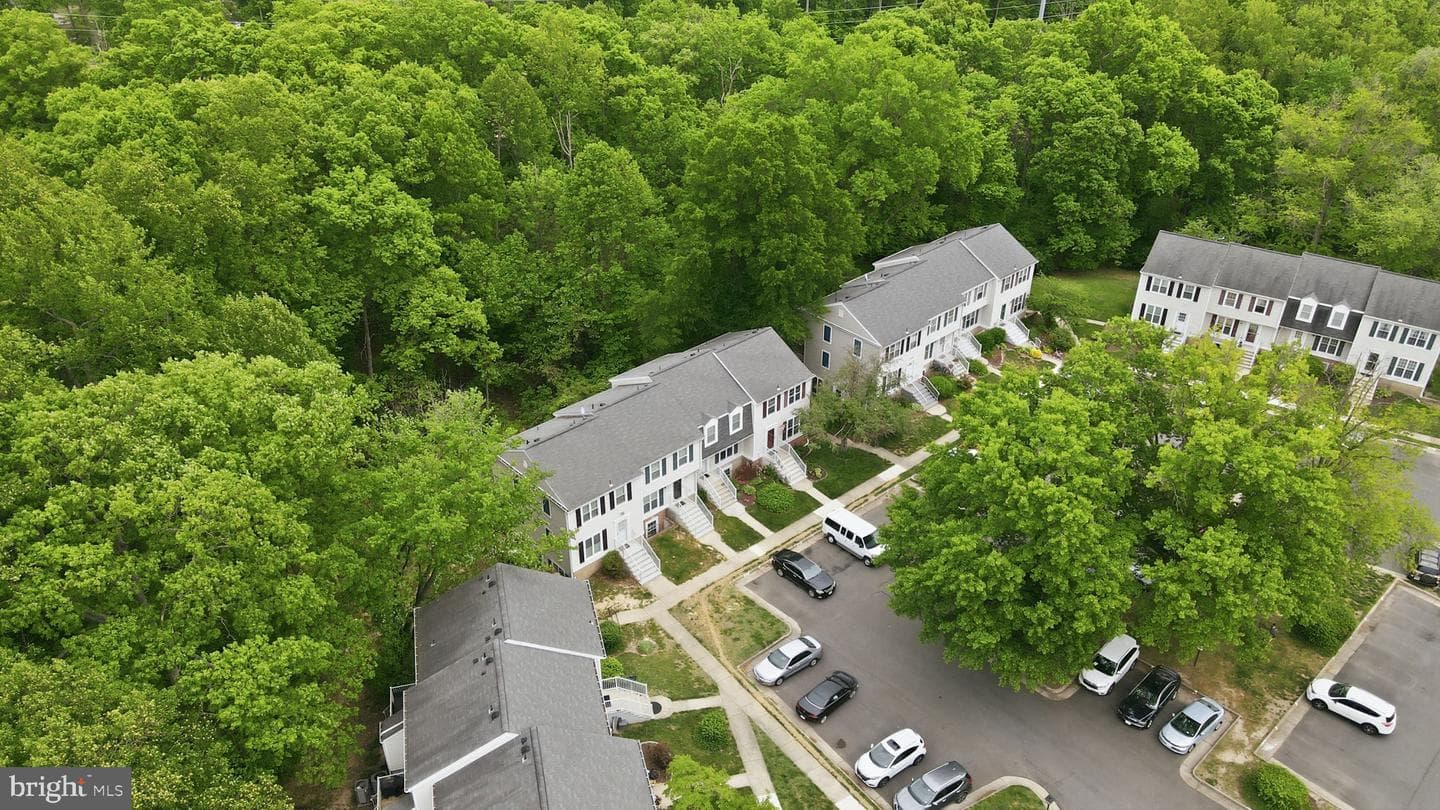 2866 Burgundy Place photo 3