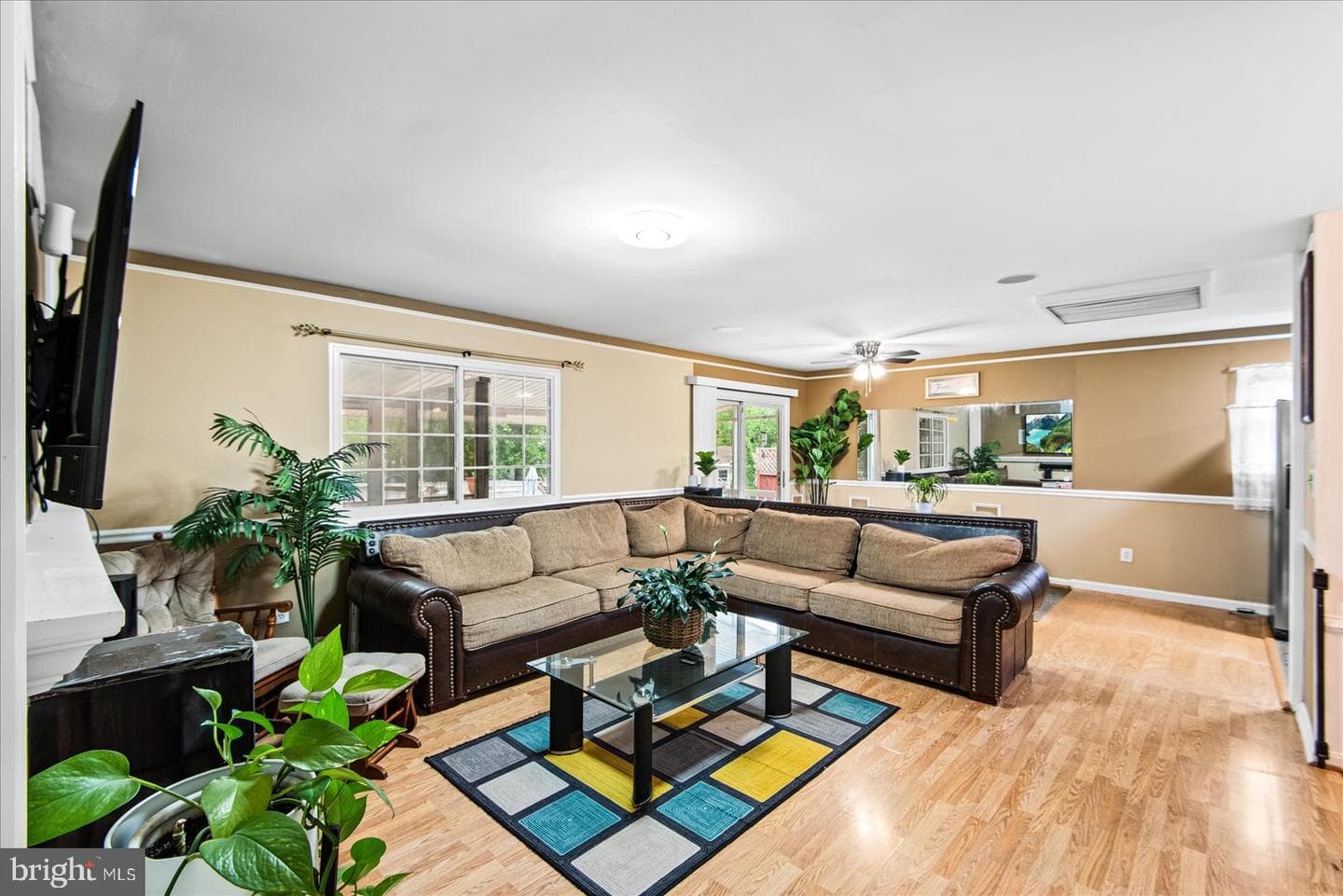 7986 Deward Court photo 4