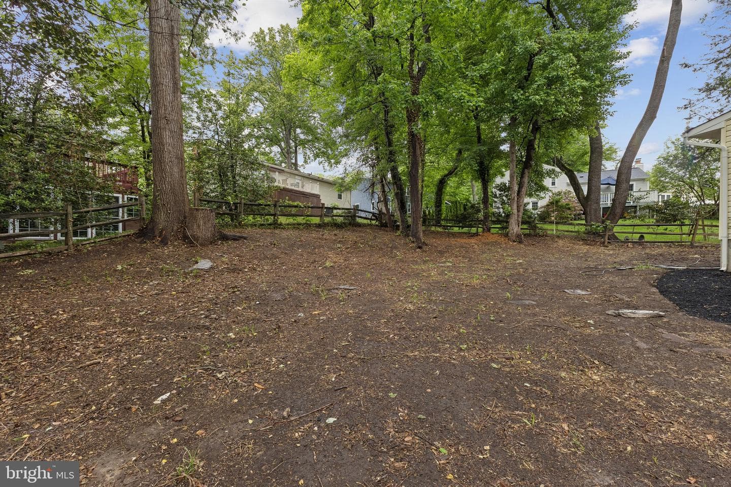 16202 Edgewood Drive photo 3
