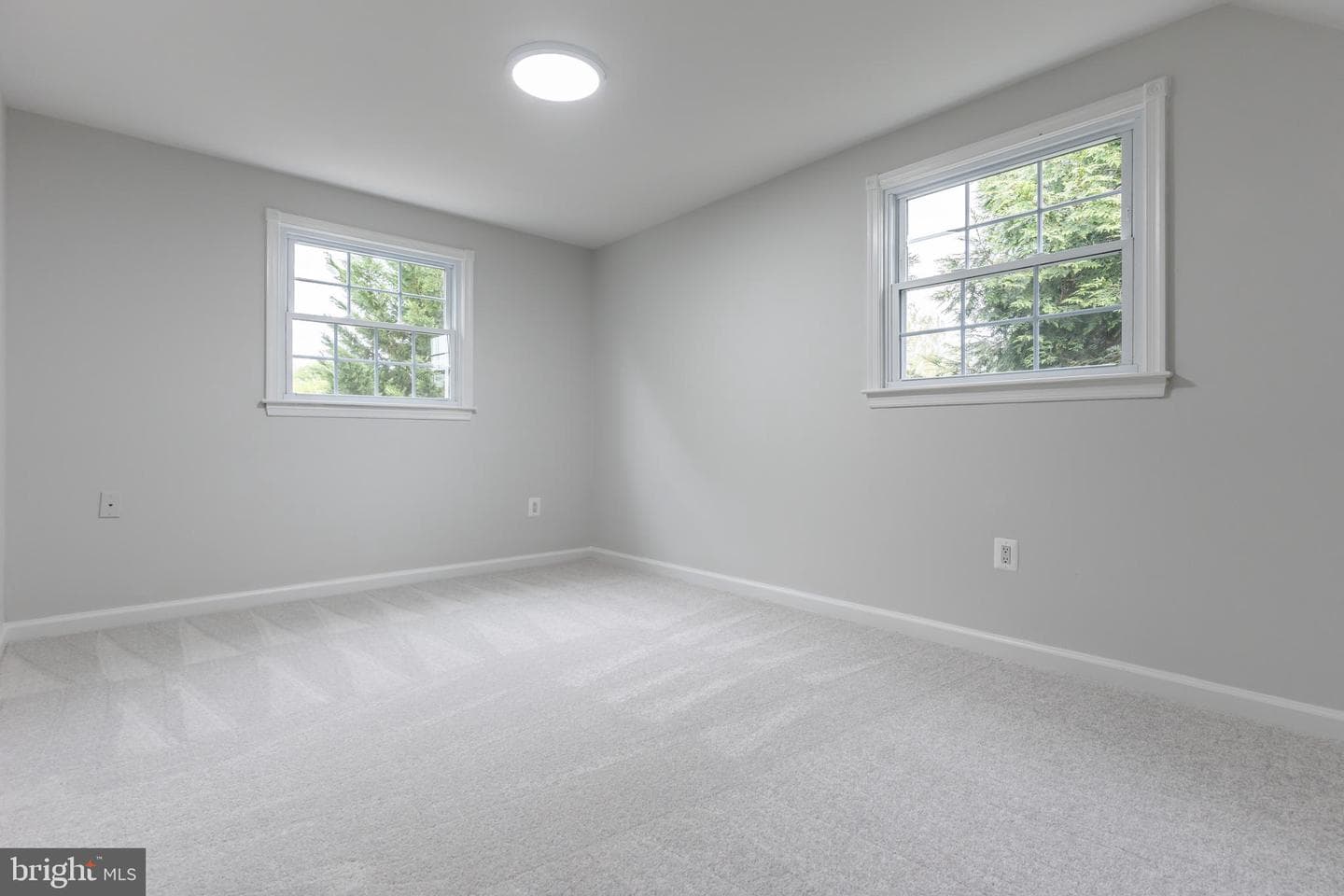 9400 Chatham Street photo 29