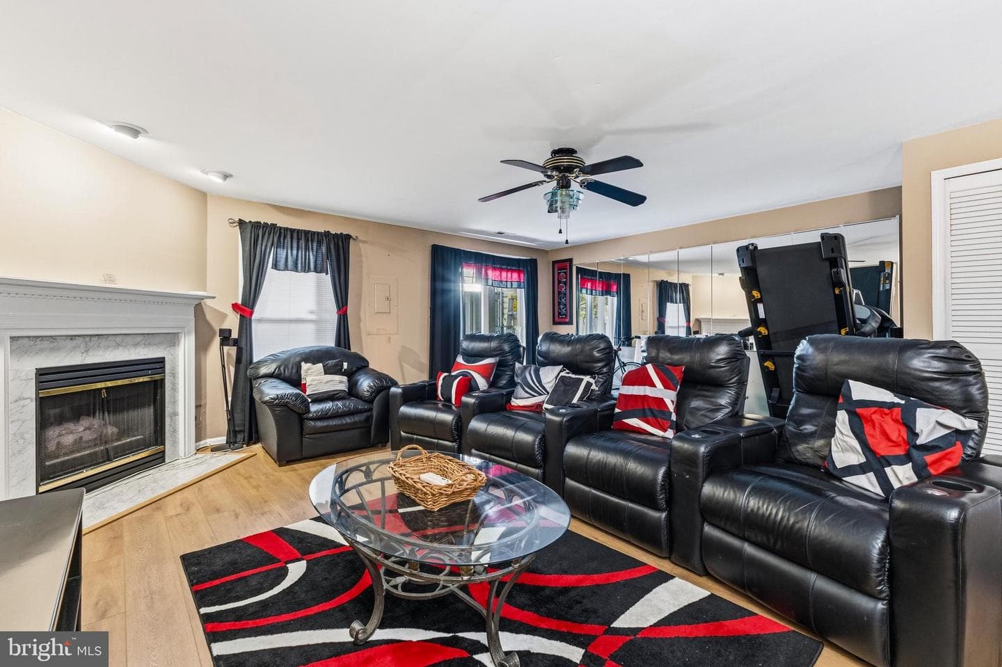 2764 Winston Court photo 34