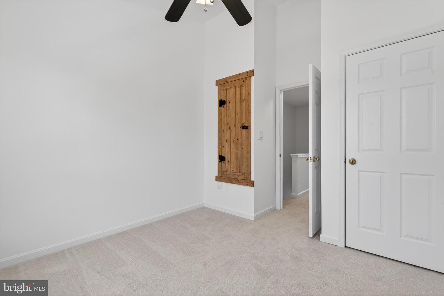 9000 Falcon Glen Court photo 41