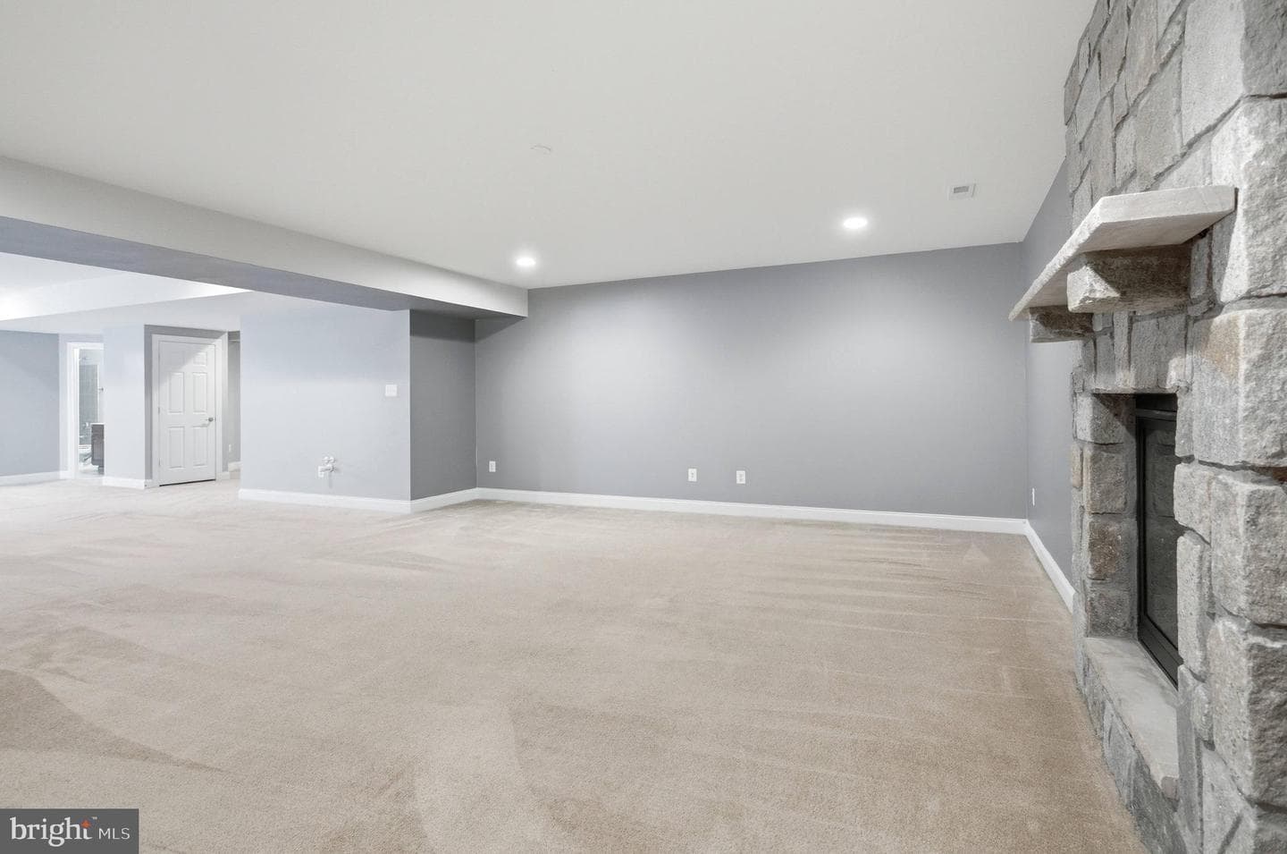 18475 Kerill Rd photo 32