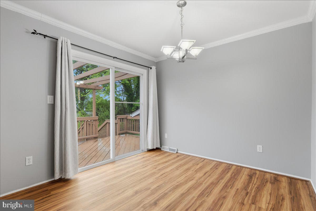 7987 Deward Court photo 14