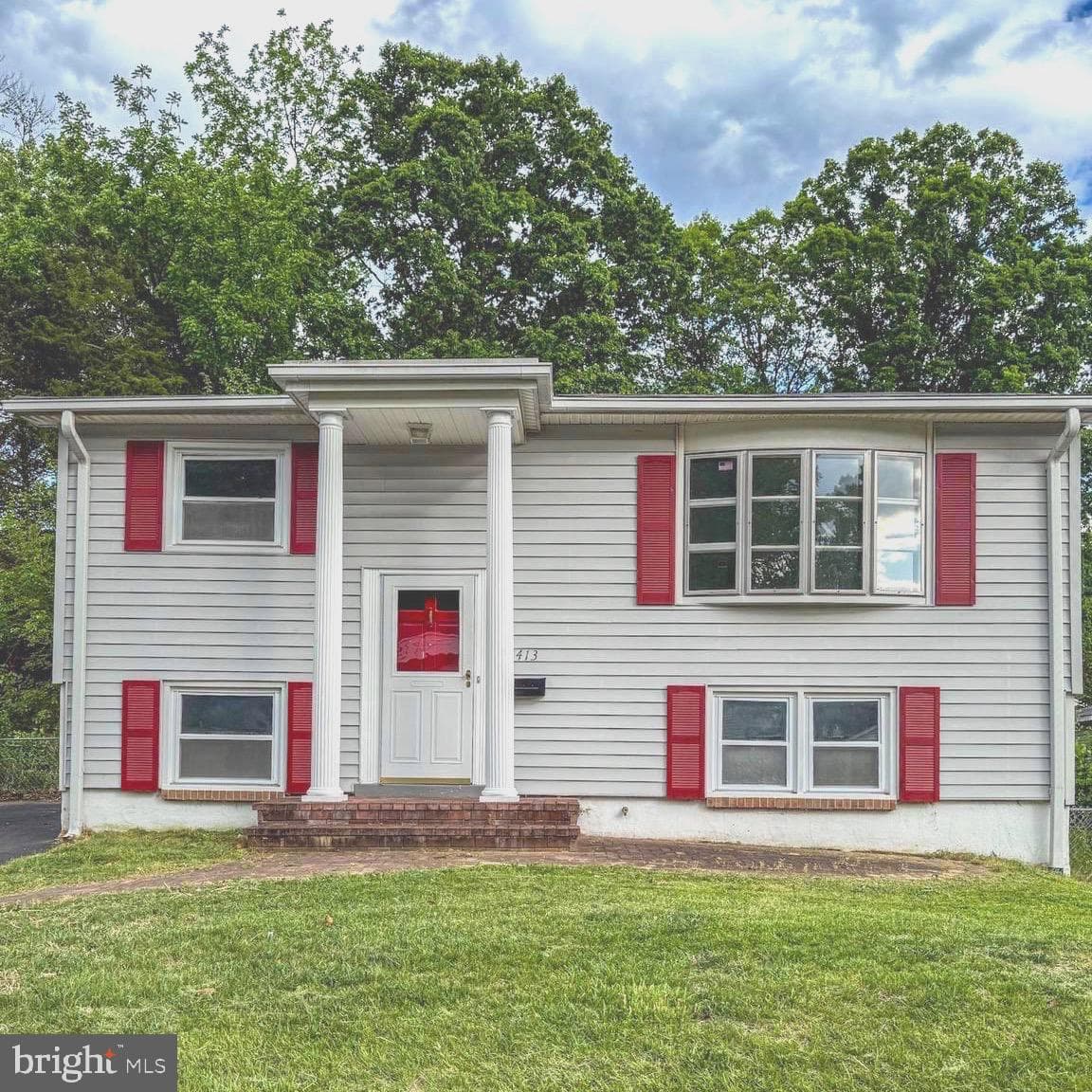4413 Kenwood Drive photo 3
