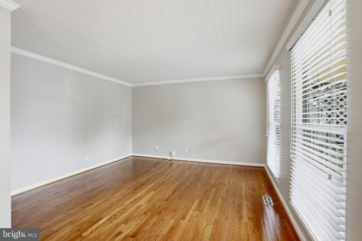 8007 Station Road photo 9
