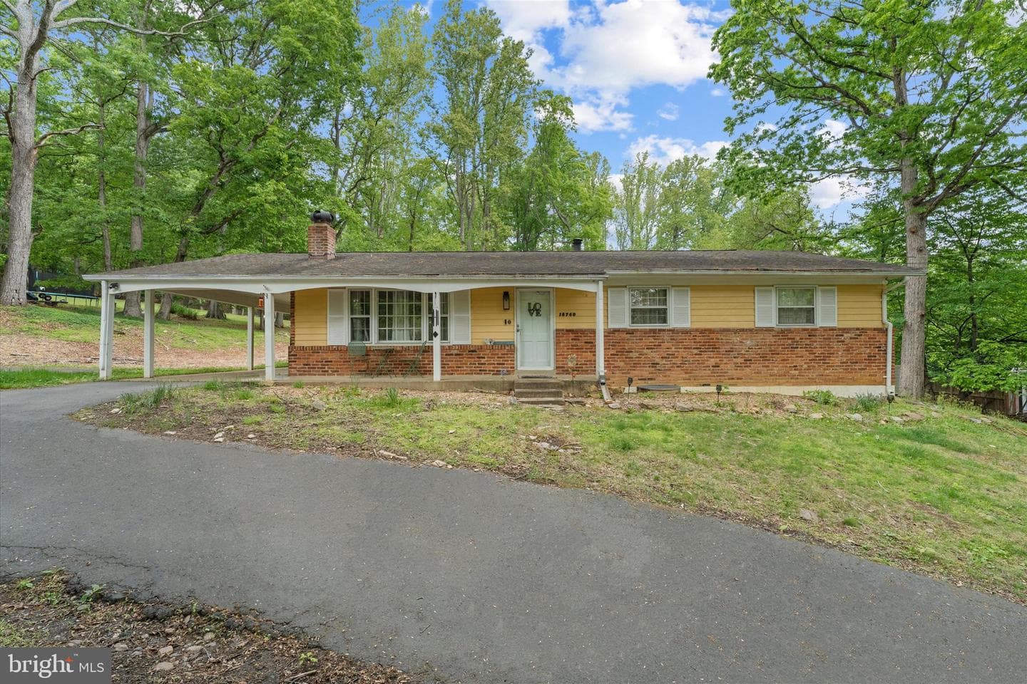 15760 Oak Ln photo 2