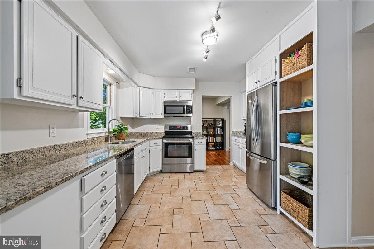 15723 Brandywine Road photo 6