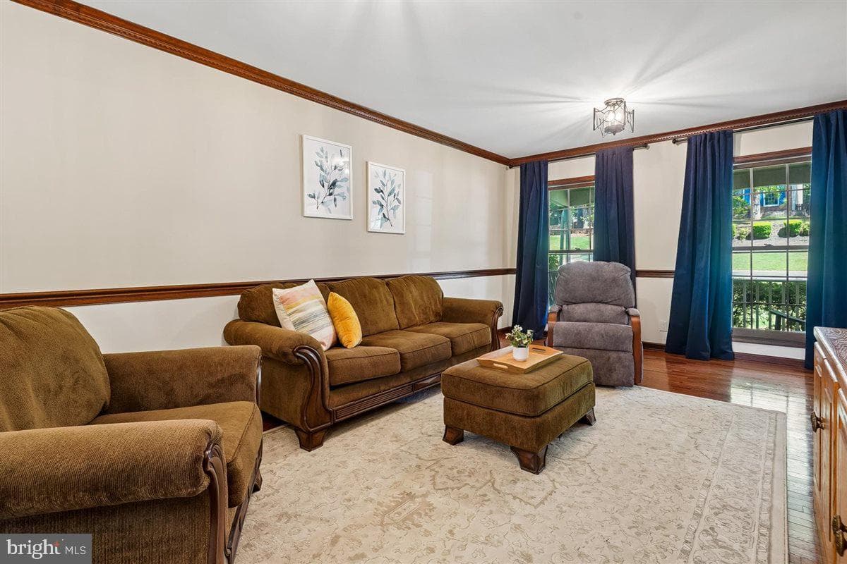 15348 Edgehill Drive photo 15