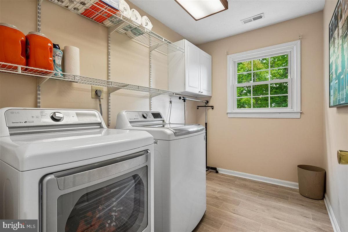 15792 Devonald Place photo 32