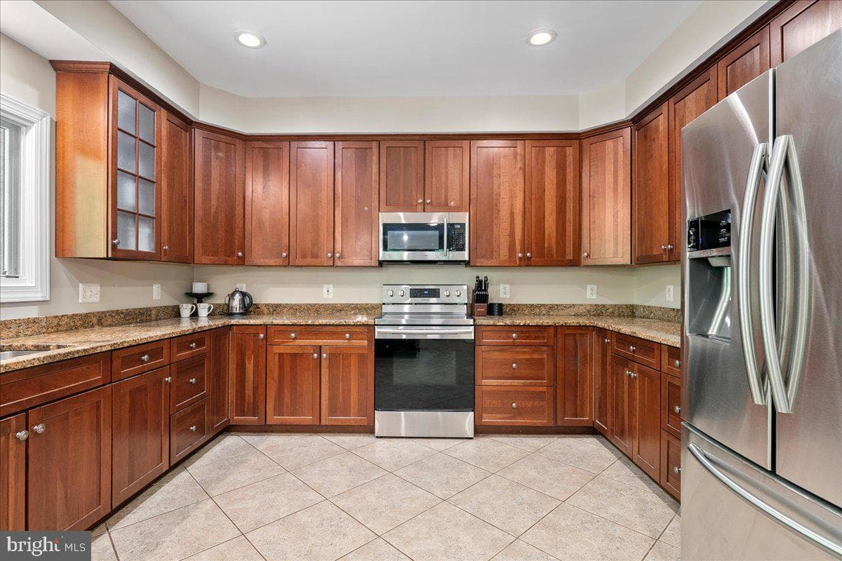 7974 Pinnacle Ridge Drive photo 32