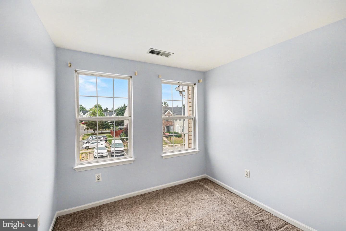 3362 Vineland Place photo 14