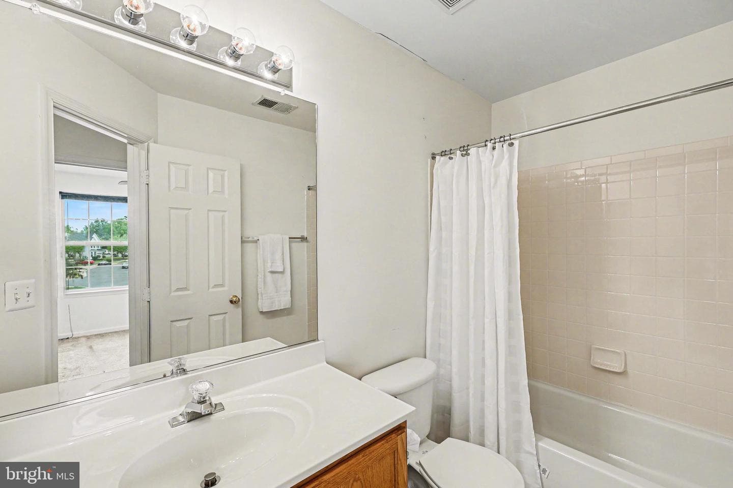 3362 Vineland Place photo 15