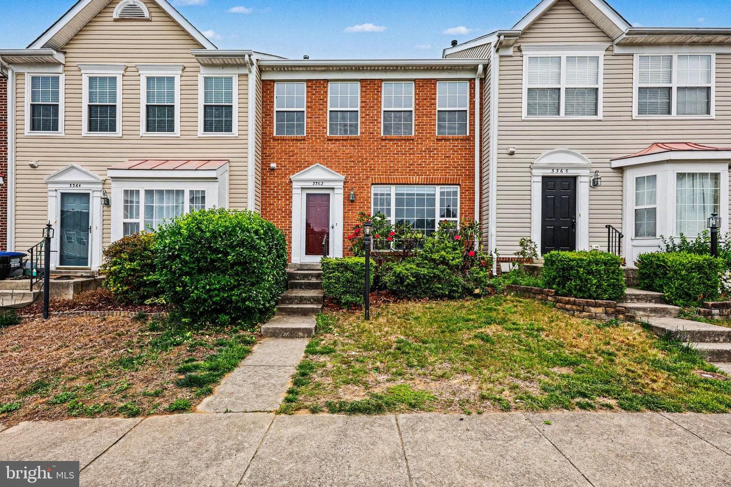 3362 Vineland Place photo 2