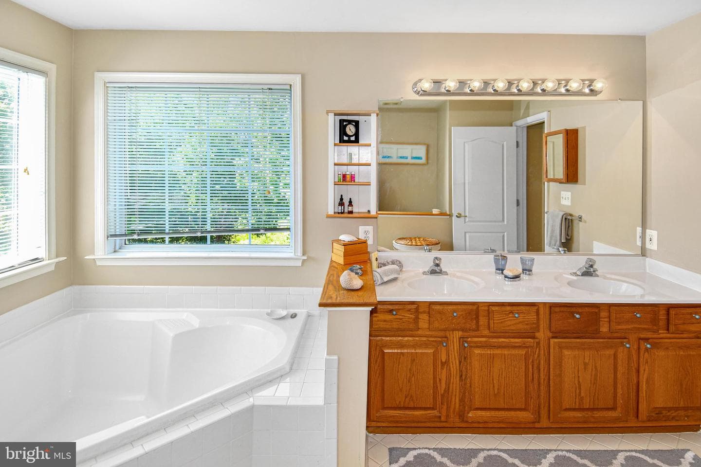 5977 Tapestry Drive photo 26