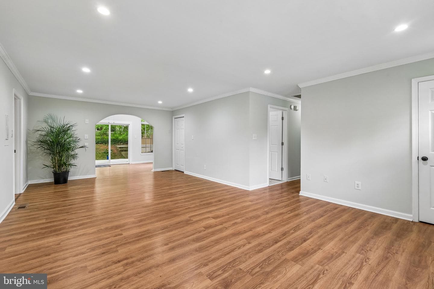 13811 Greenwood Drive photo 7