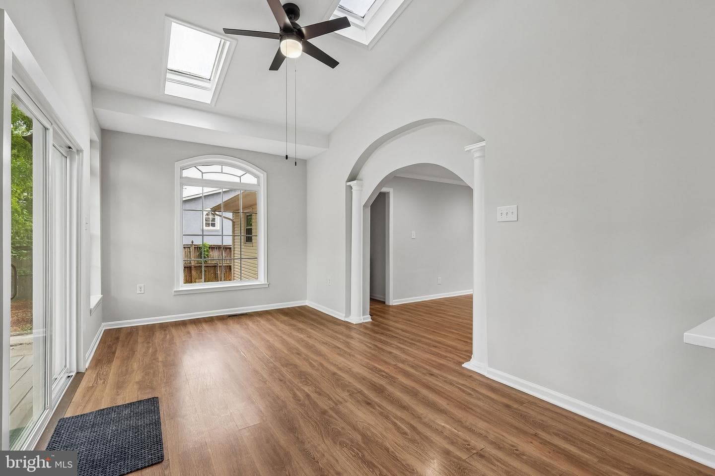 13811 Greenwood Drive photo 8
