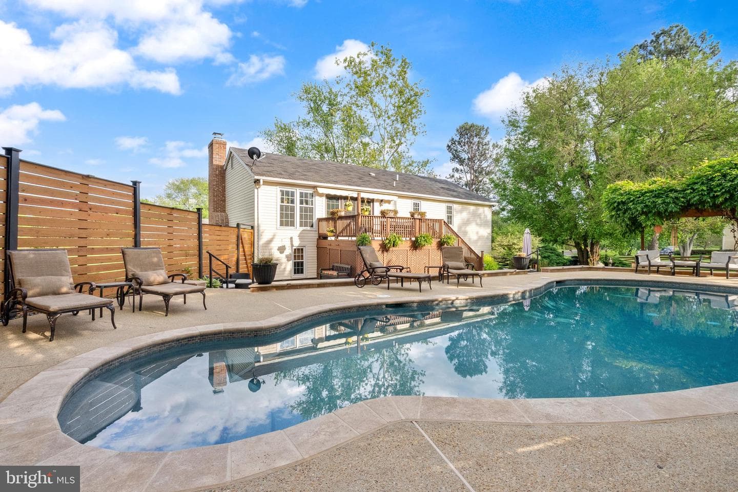 9900 Hynson photo 10