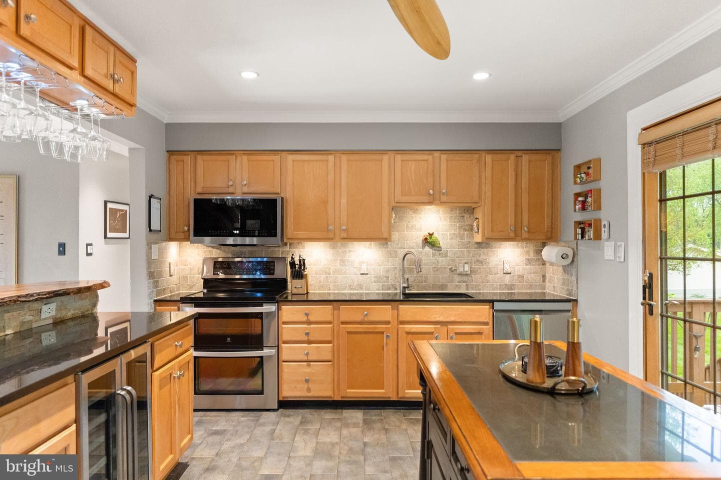 9900 Hynson photo 32