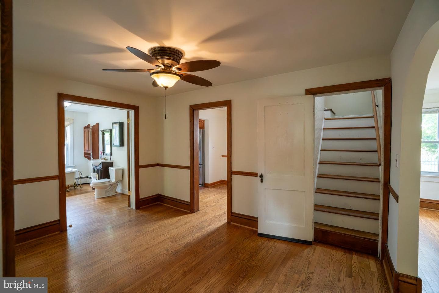 13406 Woodbridge Street photo 20