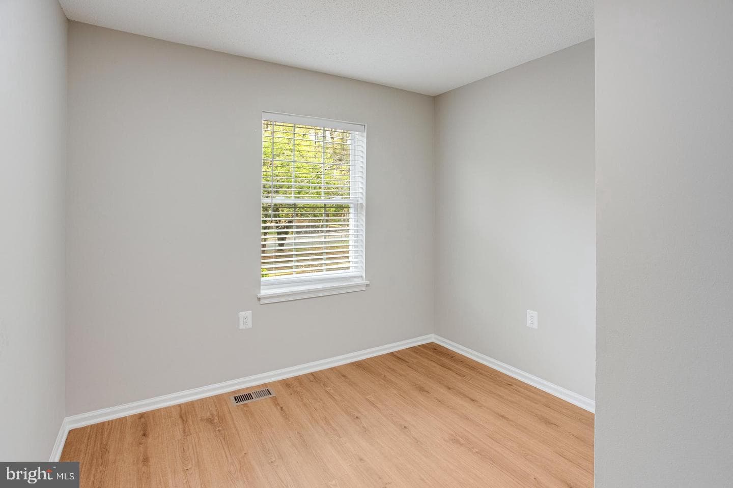 15327 Blacksmith Terrace photo 22