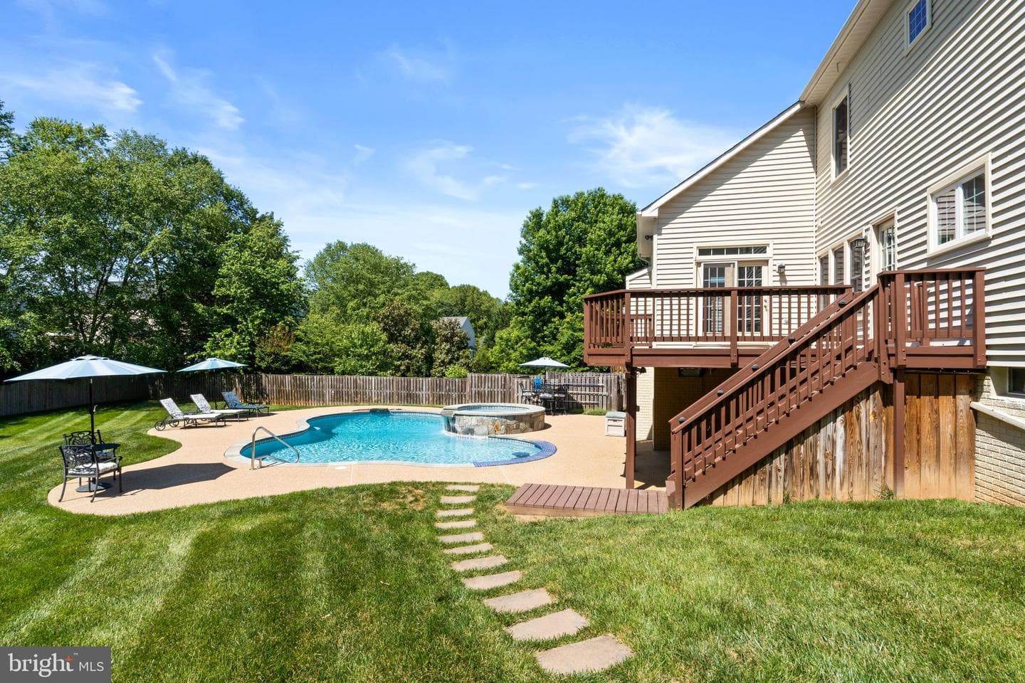 12923 Champlain Drive photo 33