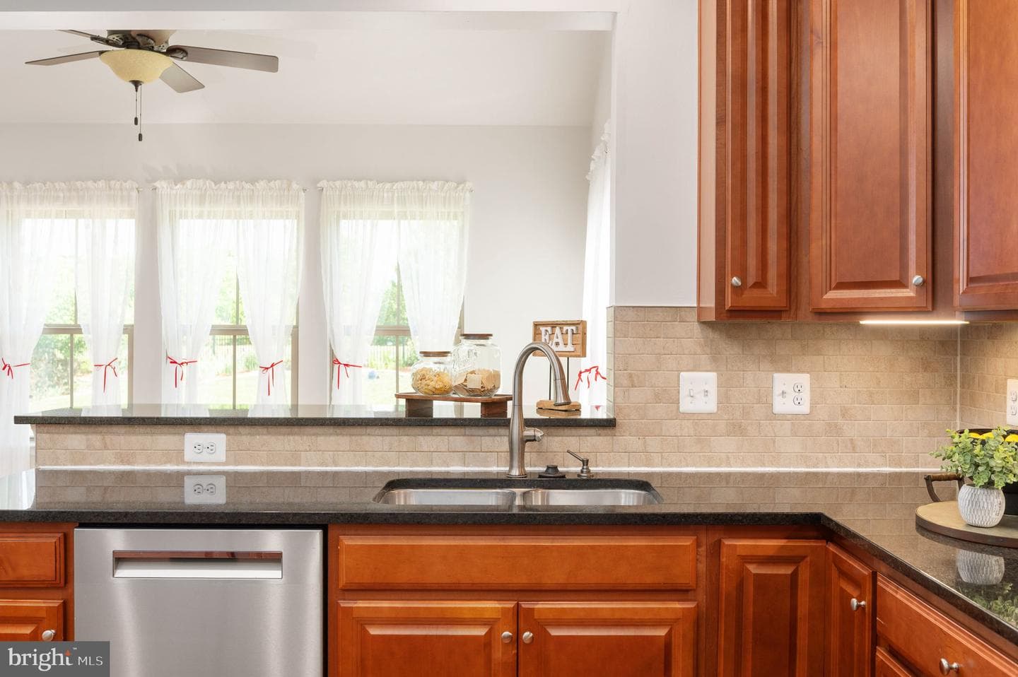 2505 Sweet Clover Court photo 19