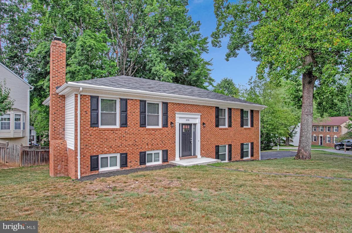3998 Hidden Valley Court, Dumfries