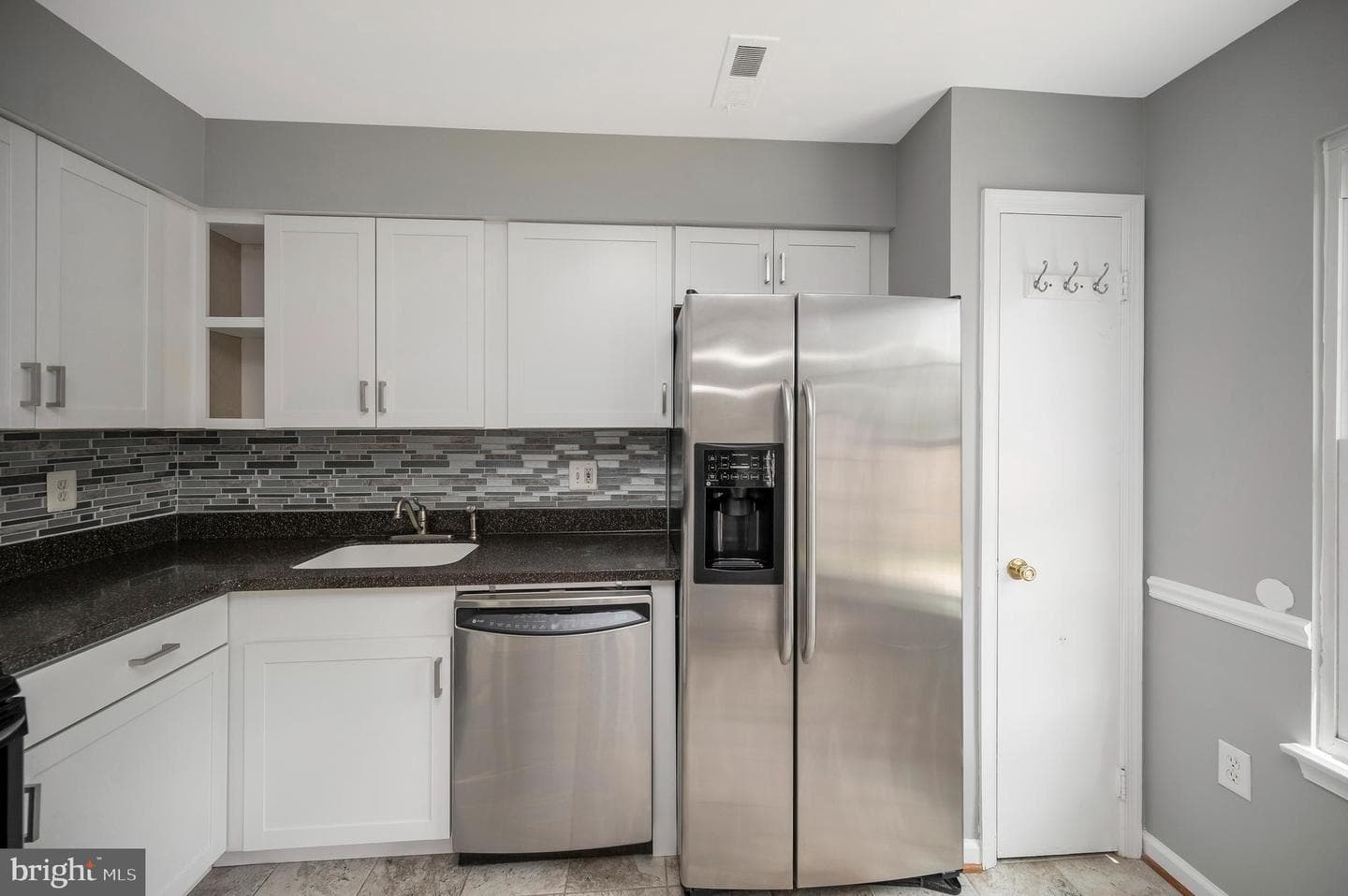 3634 Dahlgren Place photo 18