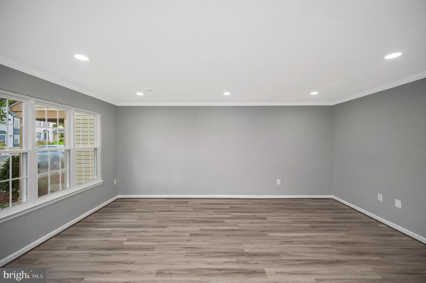 3634 Dahlgren Place photo 7