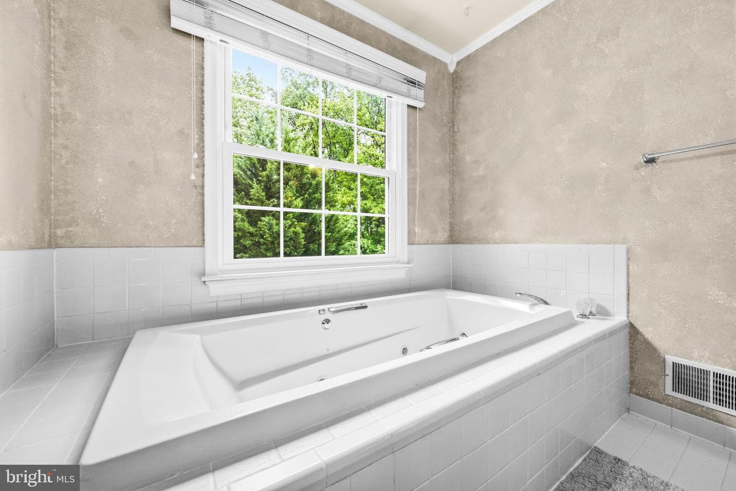 3660 Thomasson Crossing Drive photo 32
