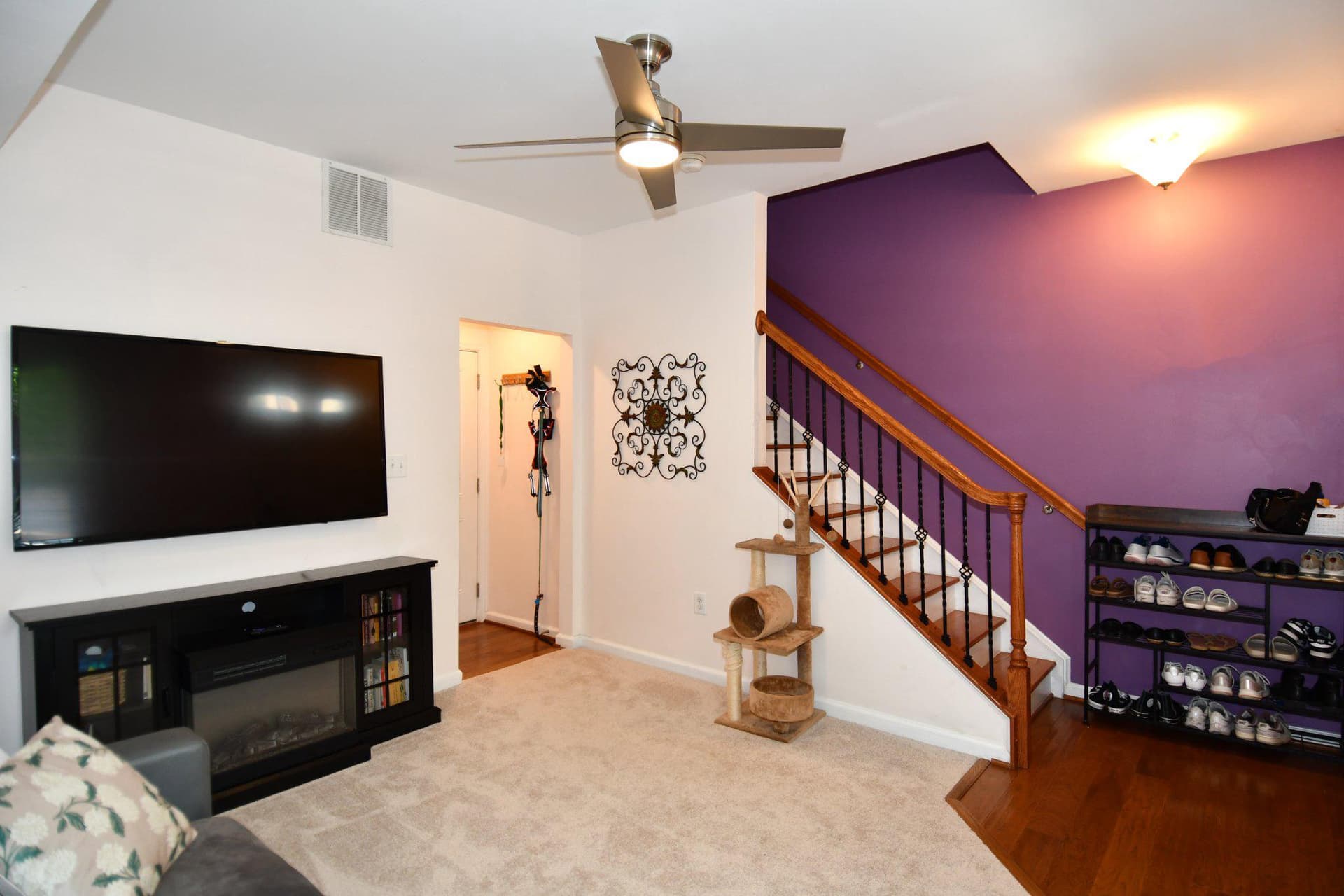 1665 Dorothy Lane photo 5
