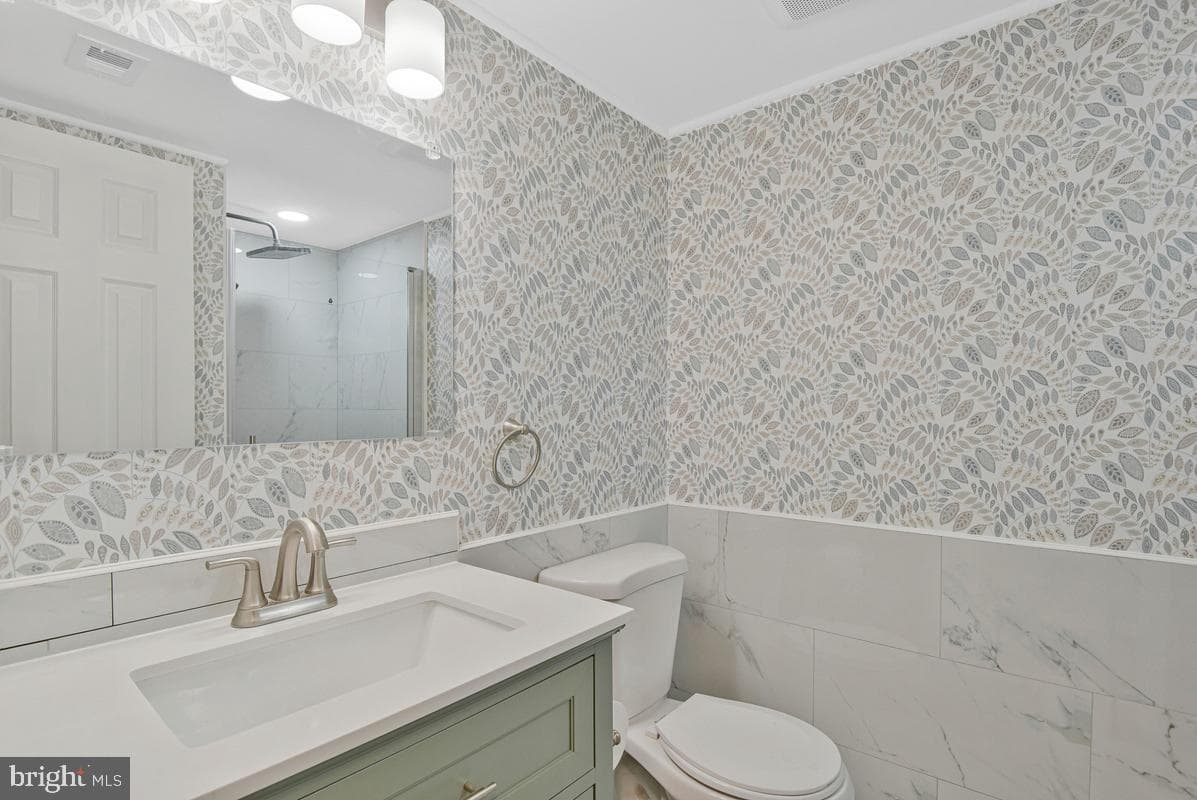 7589 Margate Court #201 photo 12