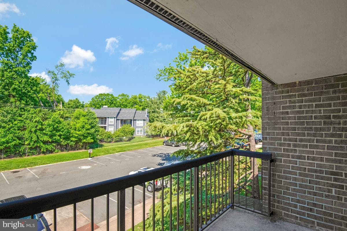 7589 Margate Court #201 photo 20