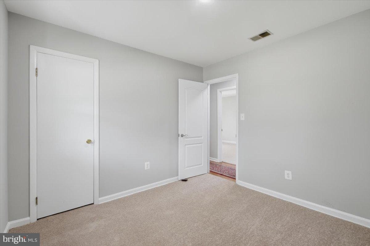 9933 Loudoun Ave photo 16