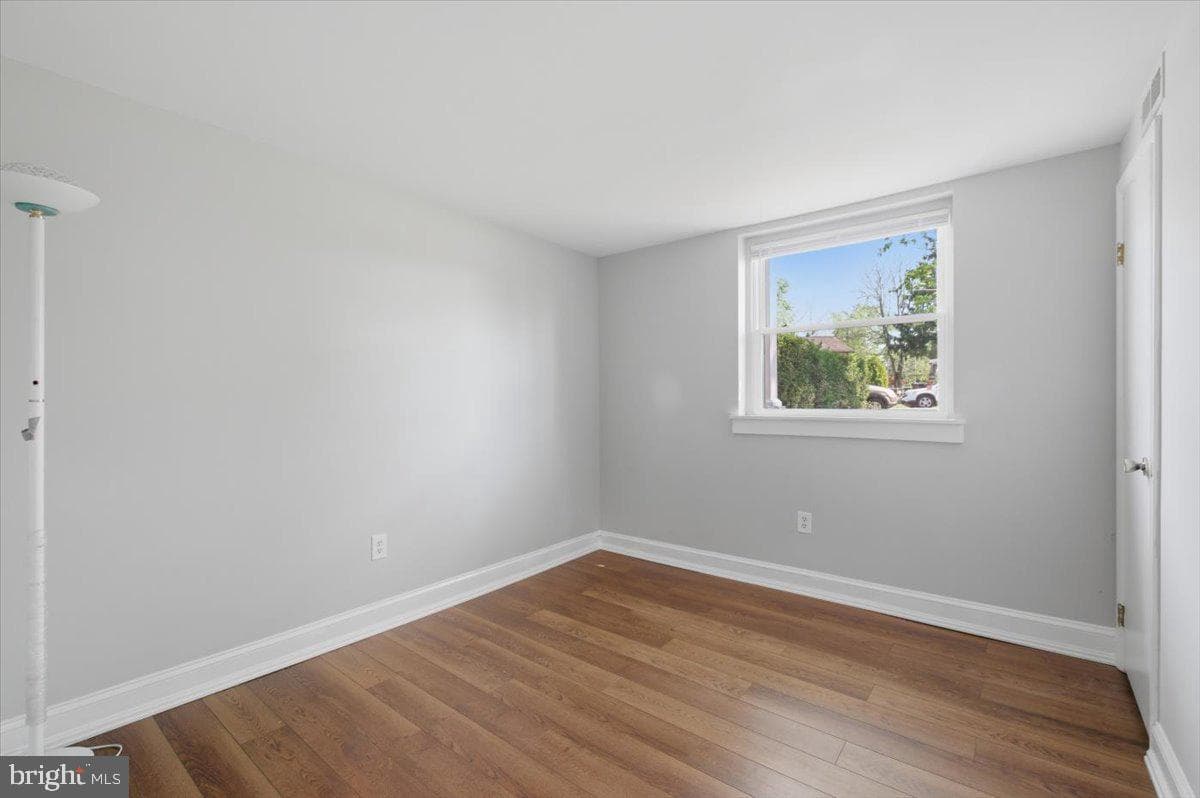 9933 Loudoun Ave photo 26