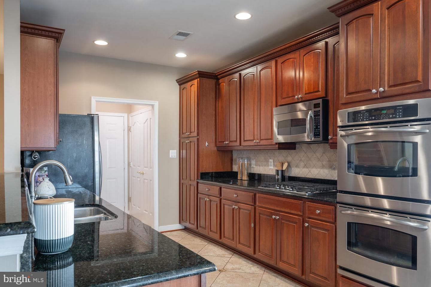 6005 Piney Grove Way photo 11