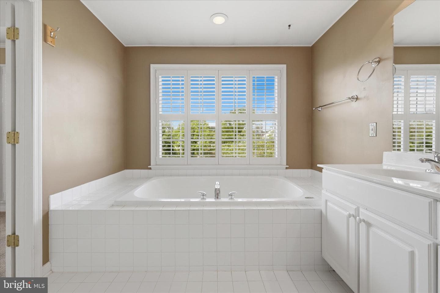 7009 Courtyard Way photo 37