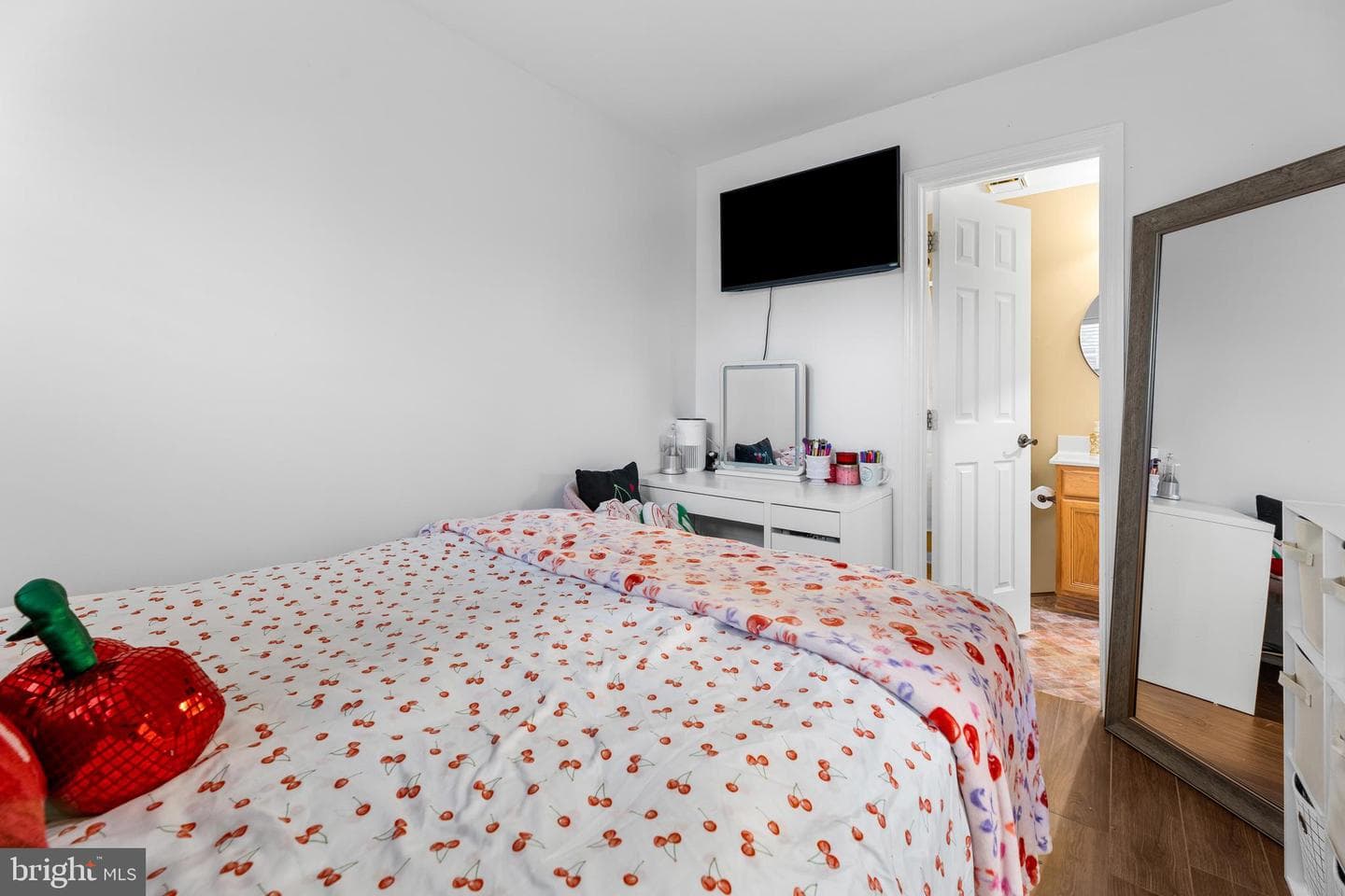 4248 Ashmere Circle photo 14