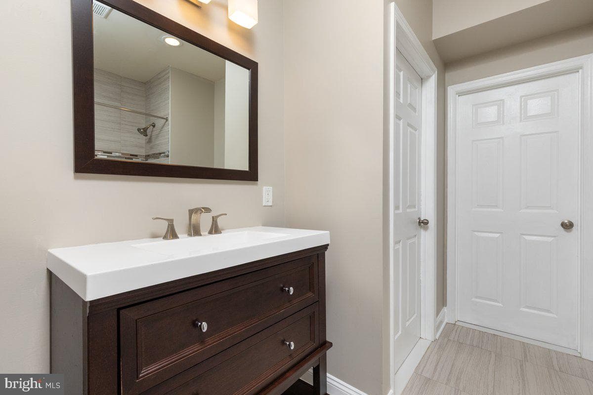 5586 Tucson Court photo 45