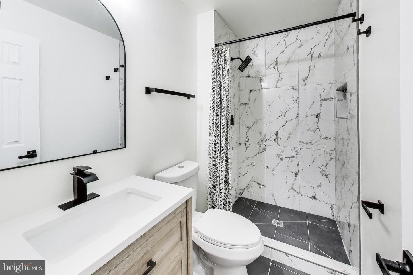 2746 Bordeaux Place photo 23