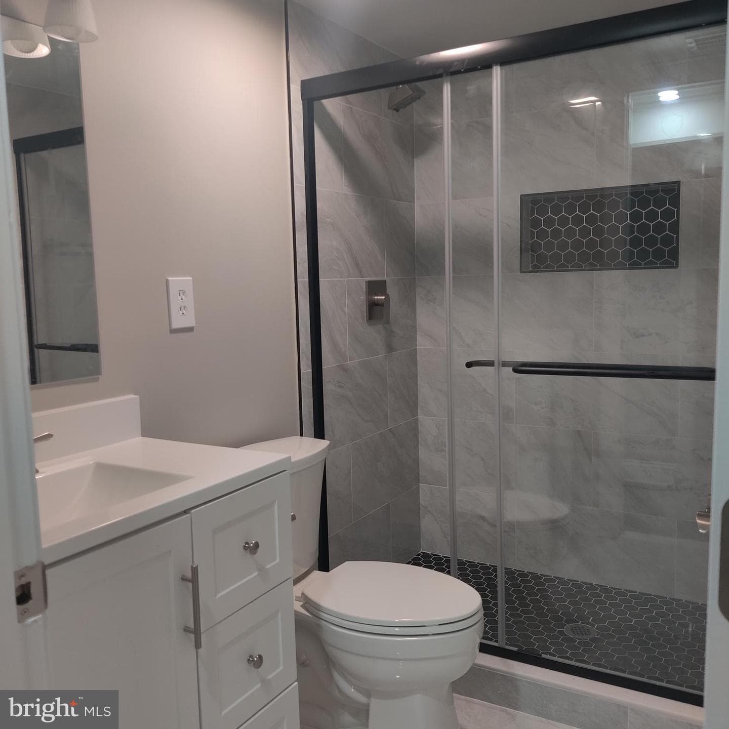1419 E Street photo 27