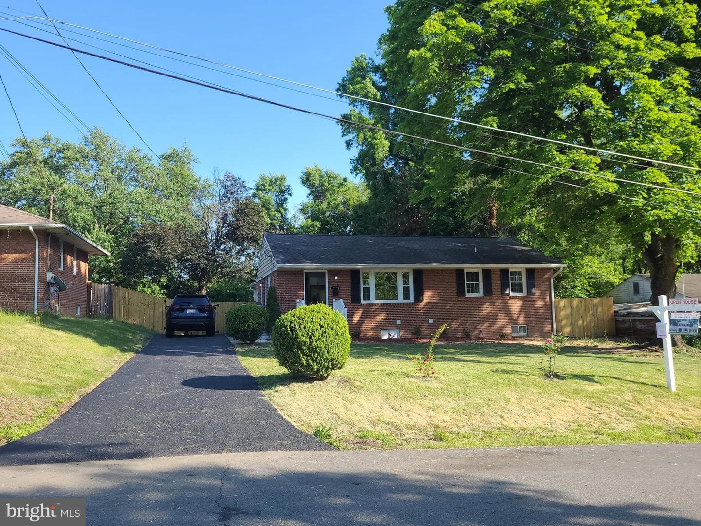 1419 E Street photo 3