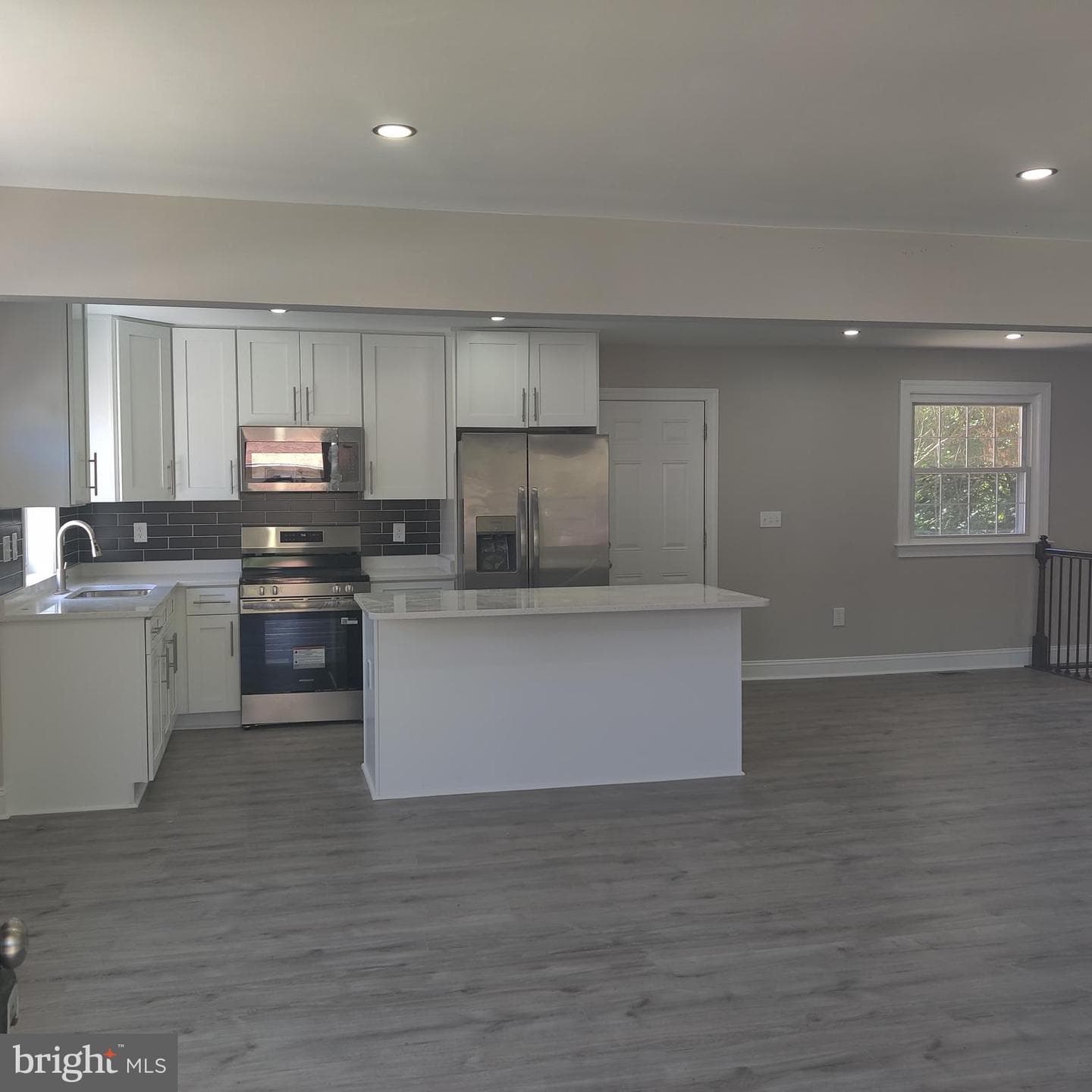 1419 E Street photo 5